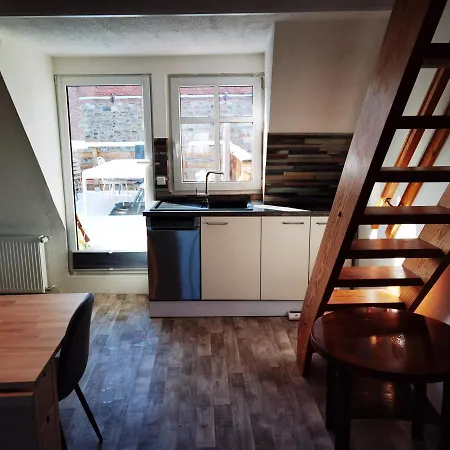 Gemuetliche Dachwohnung Mit Kleiner Oder Grosser Dachterrasse Nebeneinander 公寓 沃梅尔斯泰德