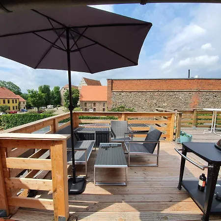Gemuetliche Dachwohnung Mit Kleiner Oder Grosser Dachterrasse Nebeneinander Apartment Wolmirstedt