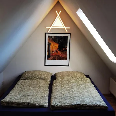 Gemuetliche Dachwohnung Mit Kleiner Oder Grosser Dachterrasse Nebeneinander *