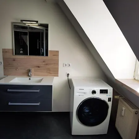 Gemuetliche Dachwohnung Mit Kleiner Oder Grosser Dachterrasse Nebeneinander *