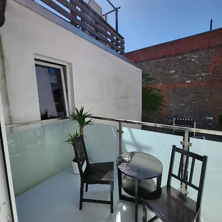 Gemuetliche Dachwohnung Mit Kleiner Oder Grosser Dachterrasse Nebeneinander Apartment Wolmirstedt