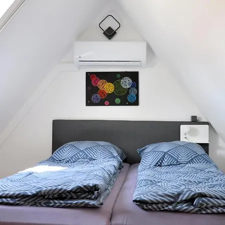 Apartment Gemuetliche Dachwohnung Mit Kleiner Oder Grosser Dachterrasse Nebeneinander *