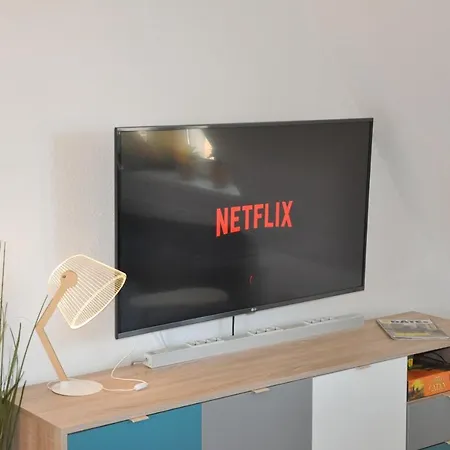Gemütliche Dachwohnung Mit Kleiner Oder Großer Dachterrasse Nebeneinander Apartment Wolmirstedt