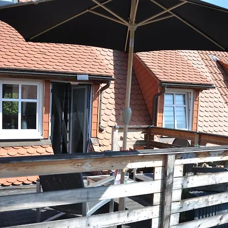 Gemuetliche Dachwohnung Mit Kleiner Oder Grosser Dachterrasse Nebeneinander *