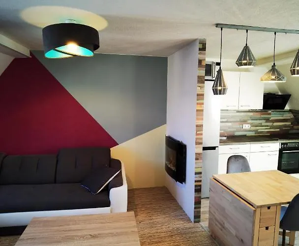 Gemuetliche Dachwohnung Mit Kleiner Oder Grosser Dachterrasse Nebeneinander Wolmirstedt