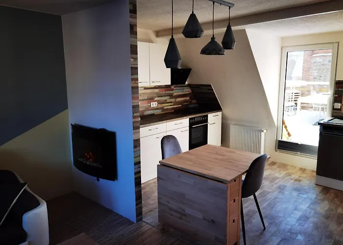 Gemuetliche Dachwohnung Mit Kleiner Oder Grosser Dachterrasse Nebeneinander Wolmirstedt