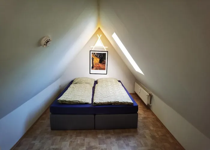 Gemuetliche Dachwohnung Mit Kleiner Oder Grosser Dachterrasse Nebeneinander Lägenhet *