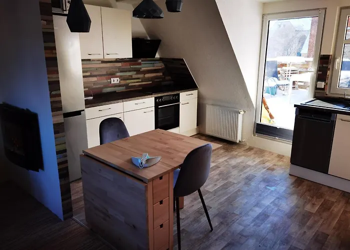 Gemuetliche Dachwohnung Mit Kleiner Oder Grosser Dachterrasse Nebeneinander