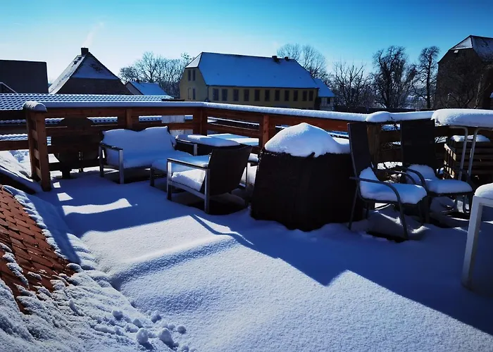 Gemuetliche Dachwohnung Mit Kleiner Oder Grosser Dachterrasse Nebeneinander * Wolmirstedt