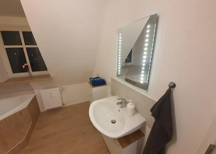 Gemuetliche Dachwohnung Mit Kleiner Oder Grosser Dachterrasse Nebeneinander