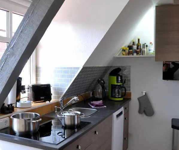 Gemuetliche Dachwohnung Mit Kleiner Oder Grosser Dachterrasse Nebeneinander Lägenhet