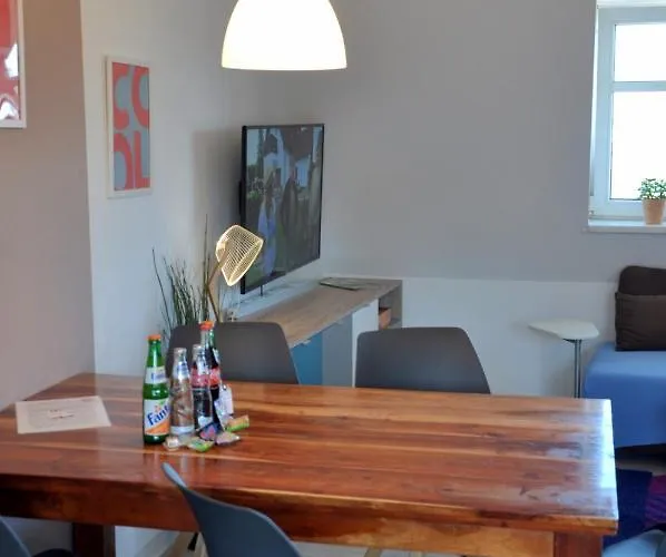 Gemuetliche Dachwohnung Mit Kleiner Oder Grosser Dachterrasse Nebeneinander * Wolmirstedt