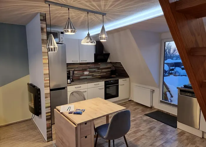 Lägenhet Gemuetliche Dachwohnung Mit Kleiner Oder Grosser Dachterrasse Nebeneinander